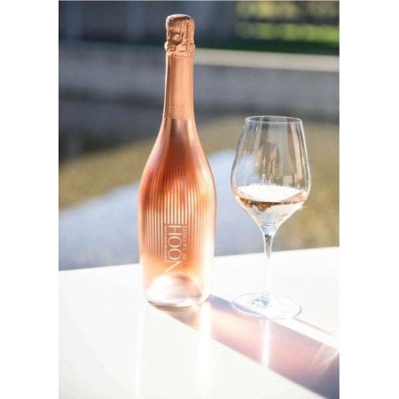 Nooh Effervescent Rosé by Chateau la Coste